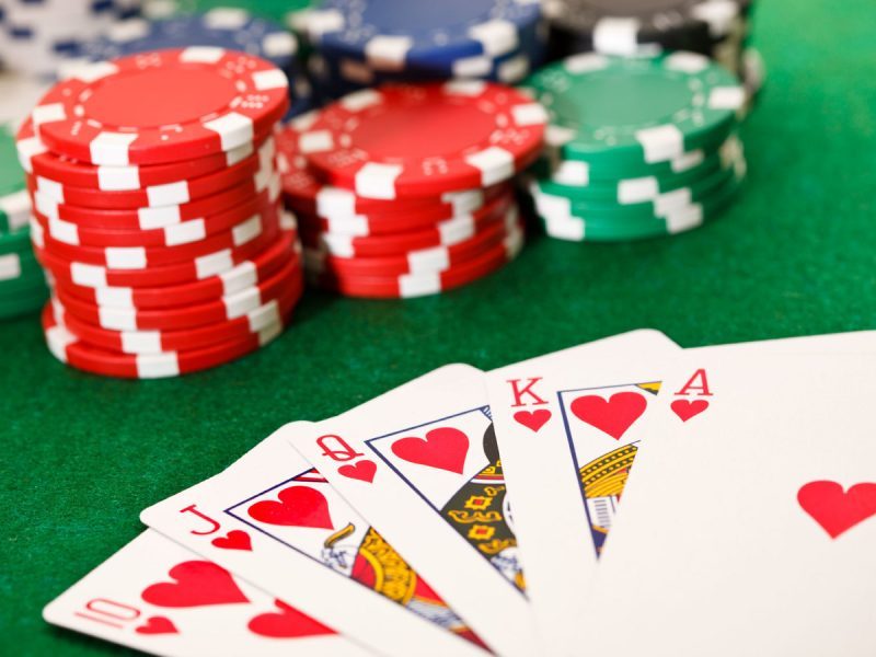Hướng dẫn chơi Poker ở vòng Pre-Flop